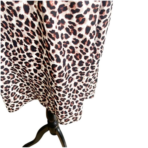 Torrid Georgette Animal Print Short Flutter Sleeve Top Sz 2X NWT Lattice V-Neck - Picture 6 of 11